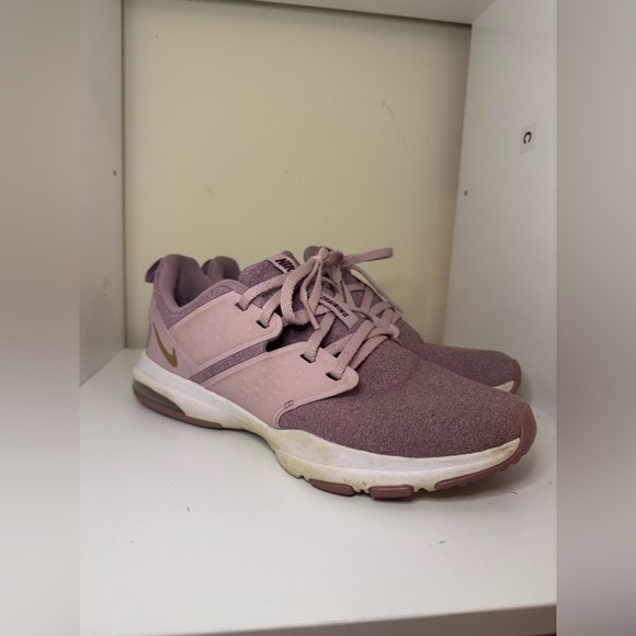 Nike Womens Air Bela TR Running Shoe Pink purple with Gold Swoosh size 8 - Picture 3 of 7